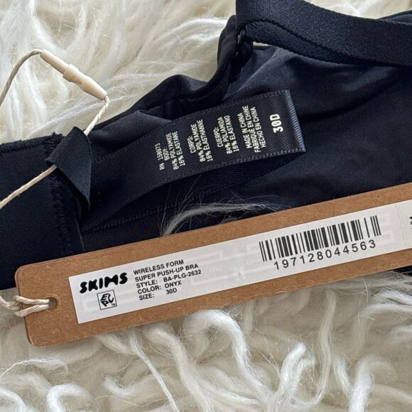 Skims Wireless Super Push up Bra Onyx Size 30D - Picture 8 of 8